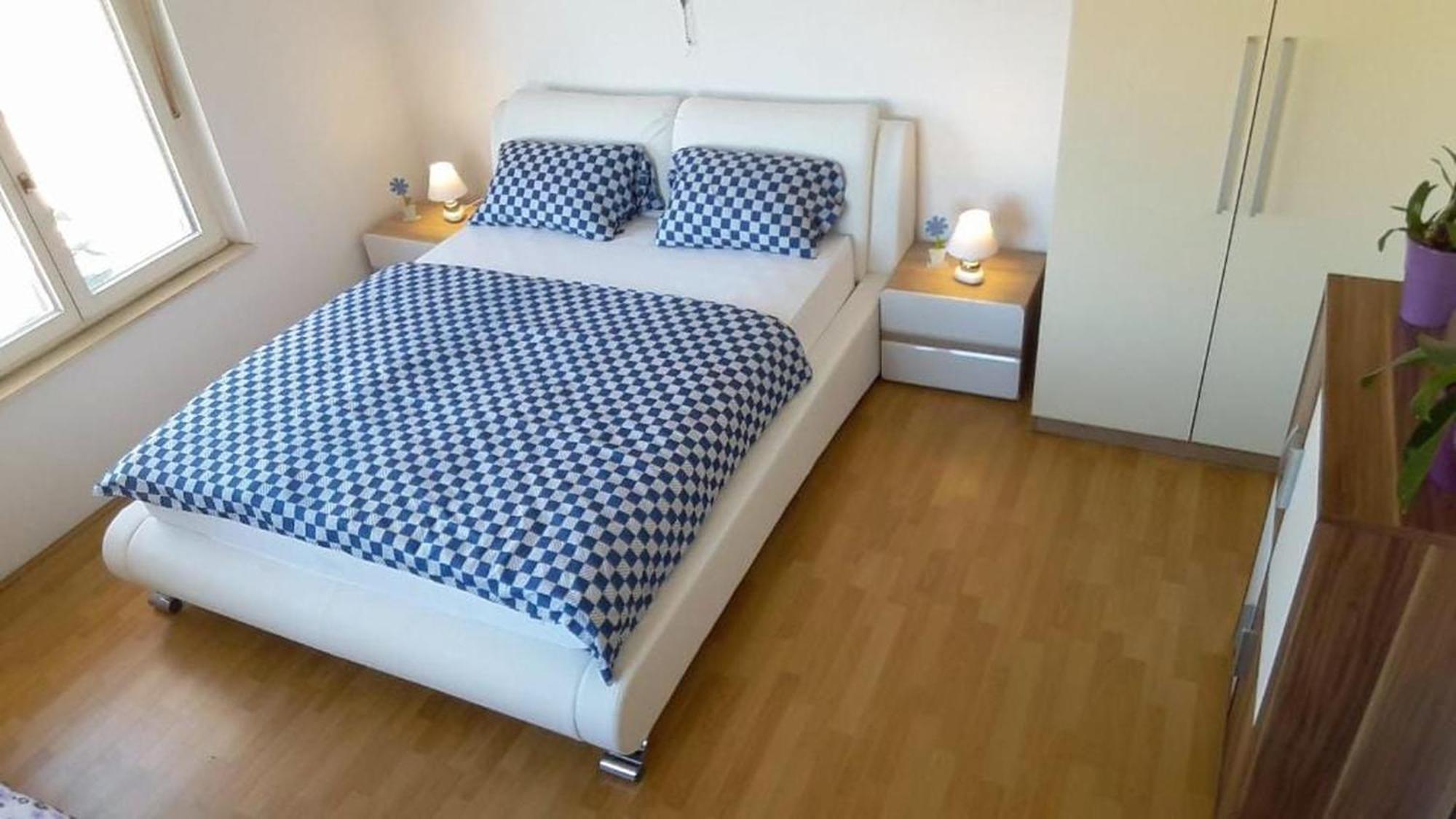 Sea Side Apartments Vodice Zimmer foto